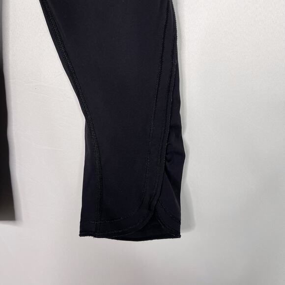 Lululemon Womens 4 Black Tulip Back Hem Cropped Capri Leggings Workout - Picture 10 of 11